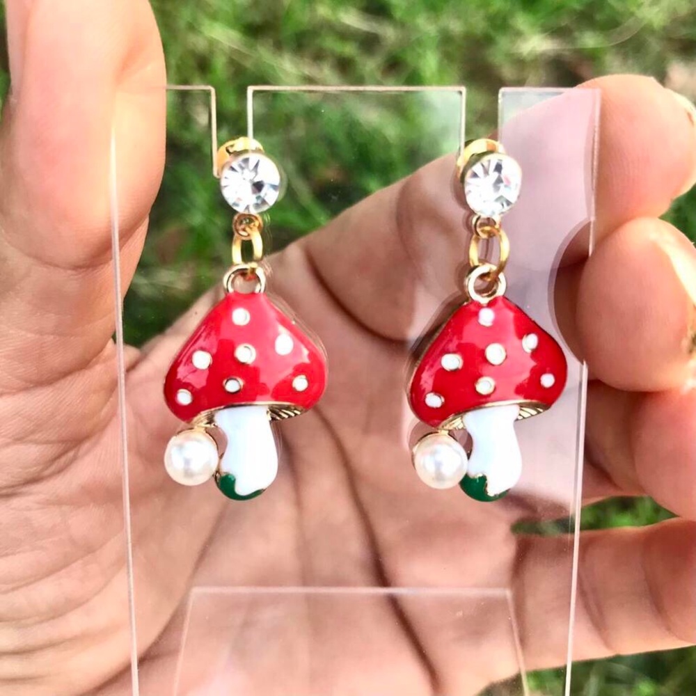Handmade earrings in red and golden